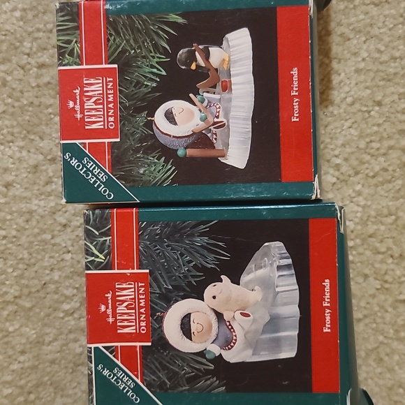 Hallmark set-12 frosty friends Ornaments from 1986-1997 - Picture 4 of 17